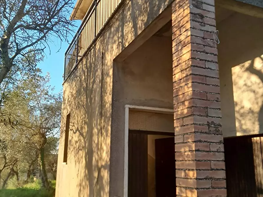 Immagine 8 di Abitazione tipica in vendita  a Todi