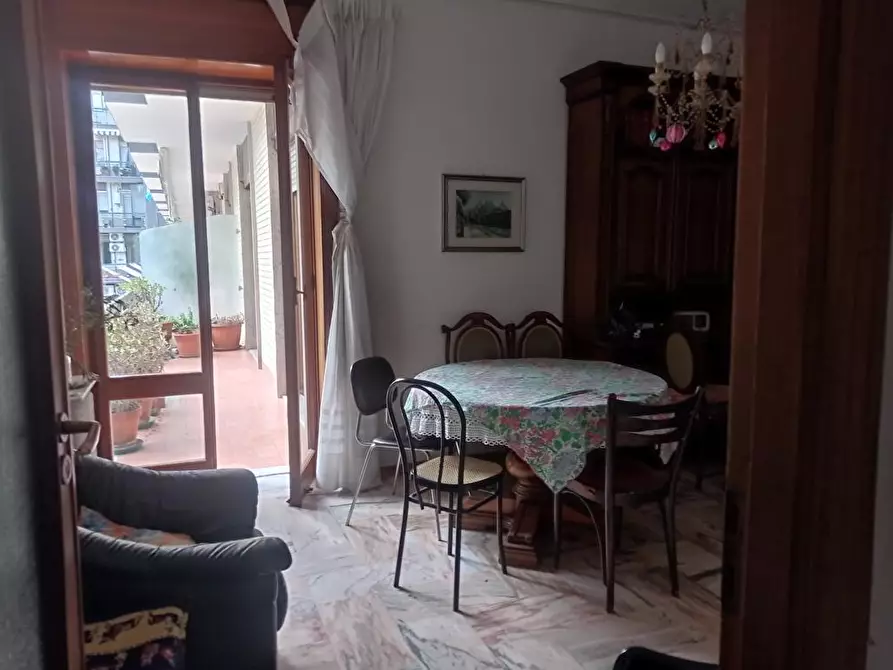 Immagine 3 di Appartamento in vendita  in via San Giacomo dei Capri  38 a Napoli