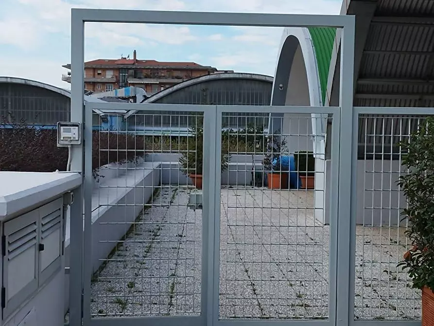 Immagine 5 di Locale commerciale in affitto  in Via Cicalesi 1 a Nocera Inferiore