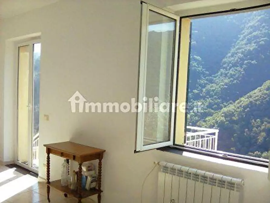 Immagine 2 di Villa in vendita  in VIA DEI MAGGIOLO 5 a Rapallo