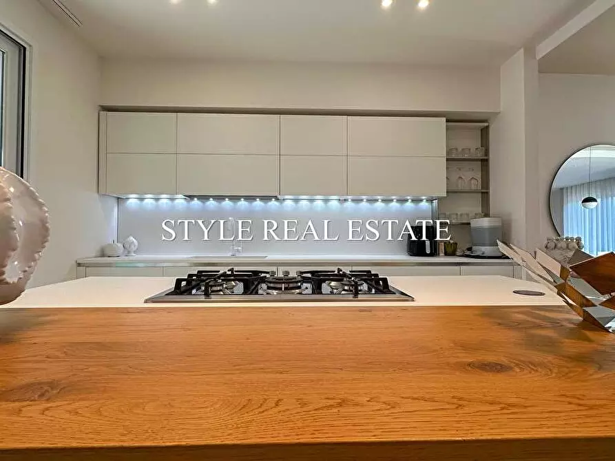 Immagine 10 di Villa in vendita  in Professore Lino Romano 25 a Siracusa