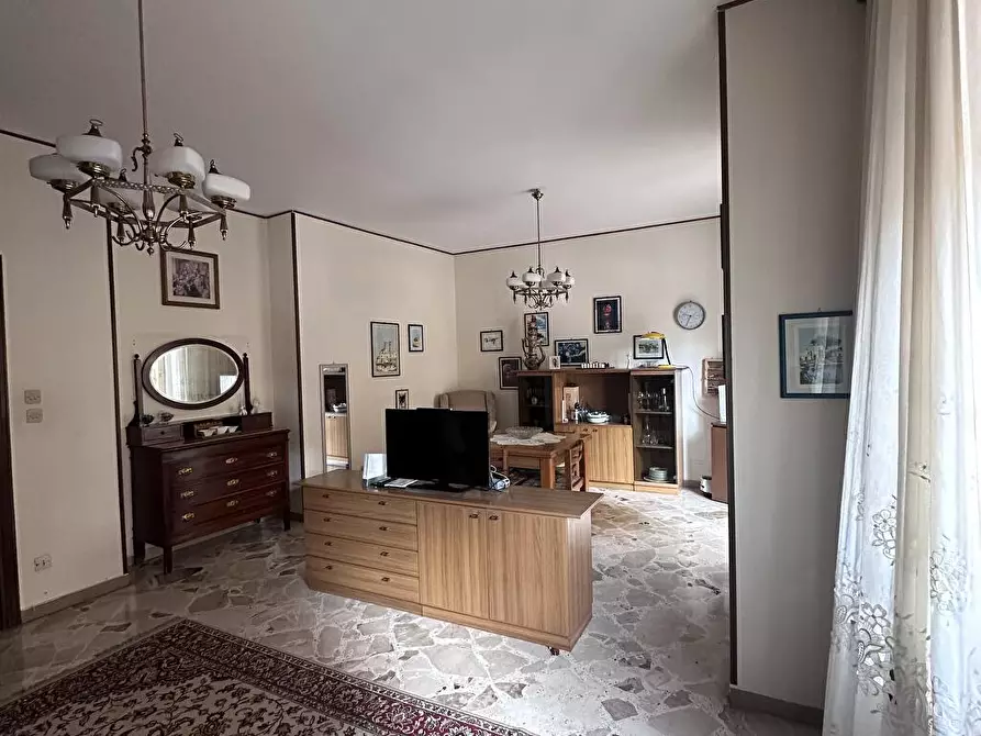 Immagine 2 di Appartamento in vendita  in Largo Enrico Perri 1 a Palermo