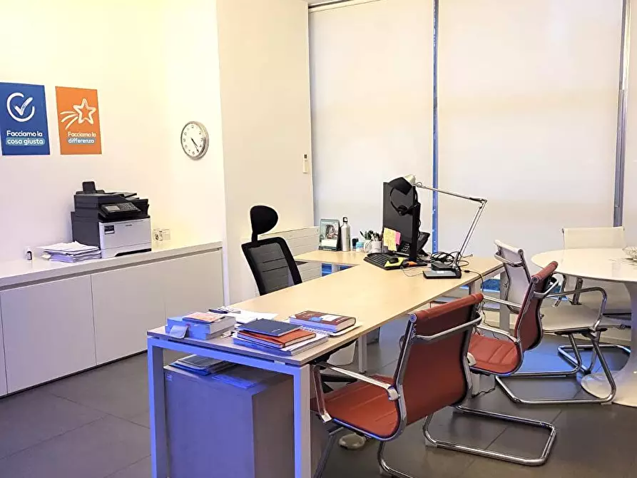 Immagine 12 di Ufficio in affitto  in CORSO SEMPIONE  43 a Milano