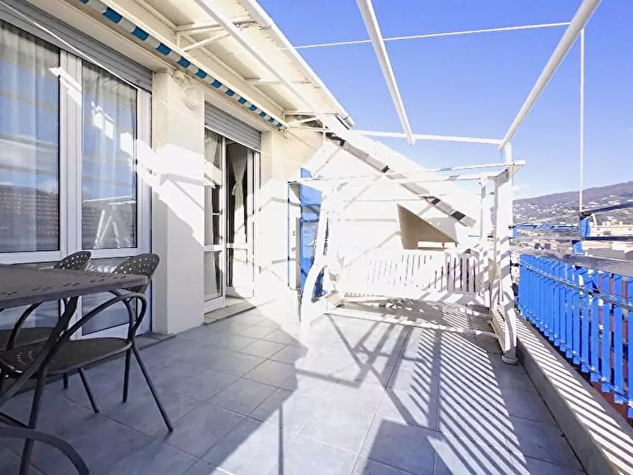 Immagine 2 di Attico in vendita  a Lavagna