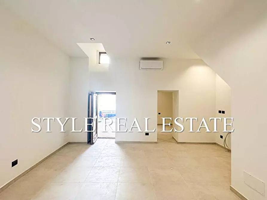 Immagine 1 di Appartamento in vendita  in Via Resalibera - a Siracusa