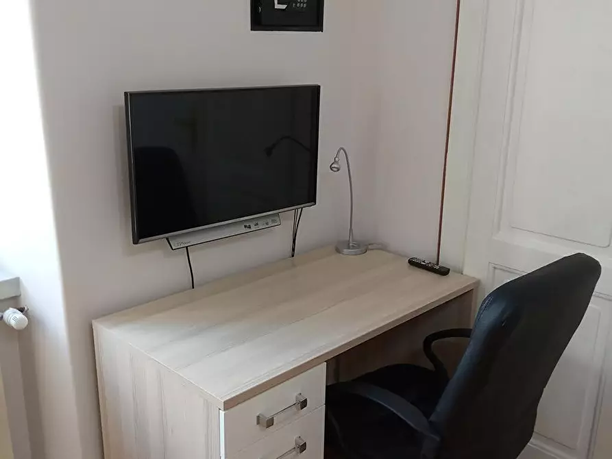 Immagine 4 di Stanza singola in affitto  in via Sette Fontane 17 a Trieste