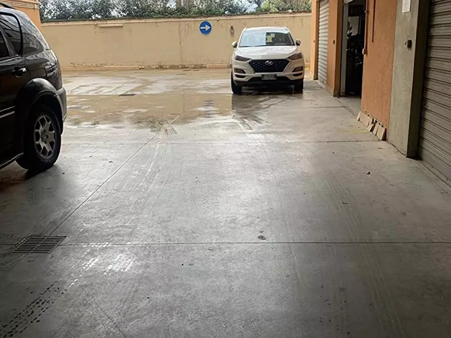 Immagine 3 di Box auto in vendita  in Via Altofonte  1 a Palermo