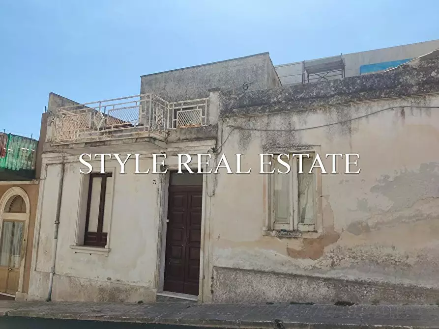 Immagine 3 di Appartamento in vendita  in via cavour a Canicattini Bagni