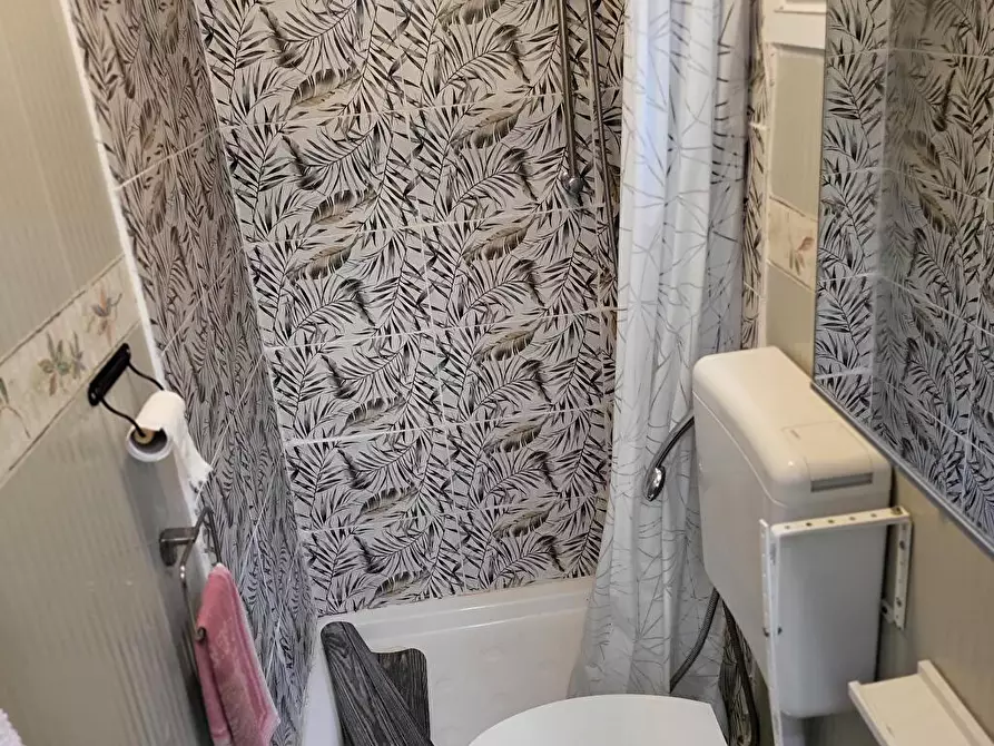 Immagine 5 di Bungalow in vendita  a Ardea