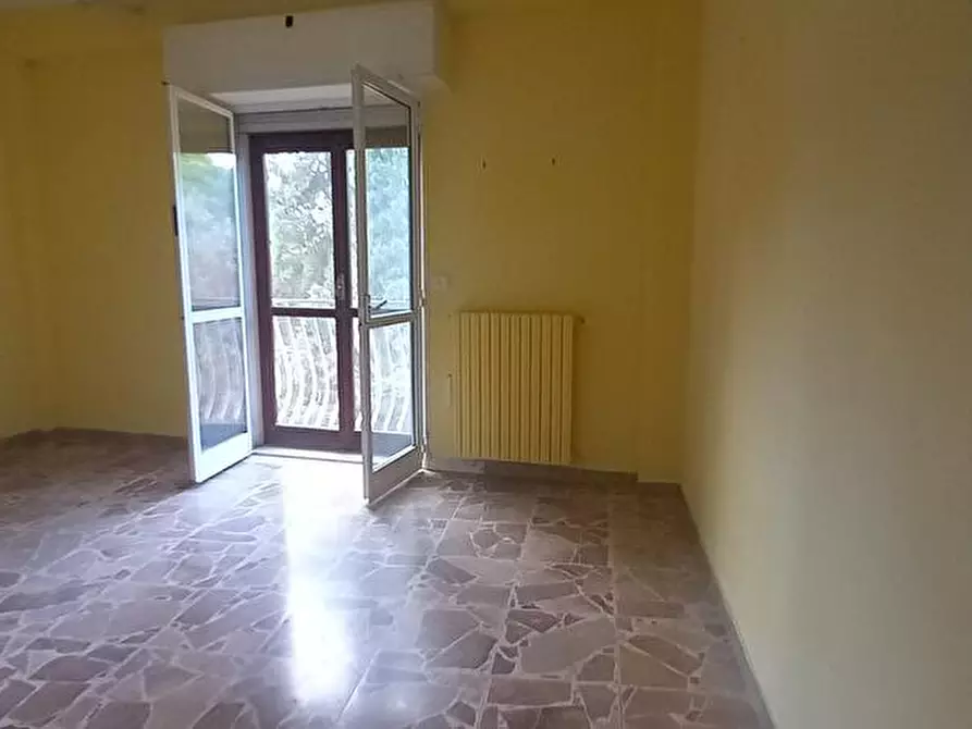 Immagine 8 di Palazzo in vendita  in via gorizia 42 a Barletta