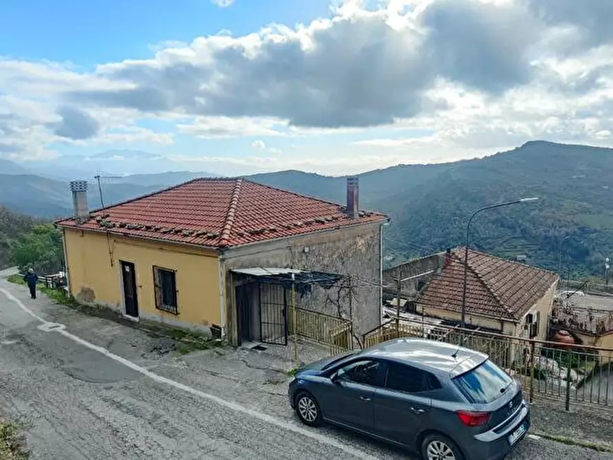 Immagine 2 di Casa indipendente in vendita  in via Roma 1 a Rutino