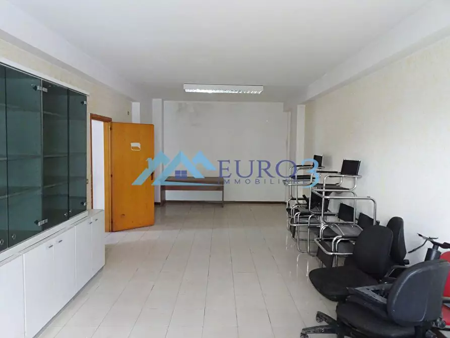 Immagine 9 di Capannone industriale in vendita  in zona industriale snc a Ancarano