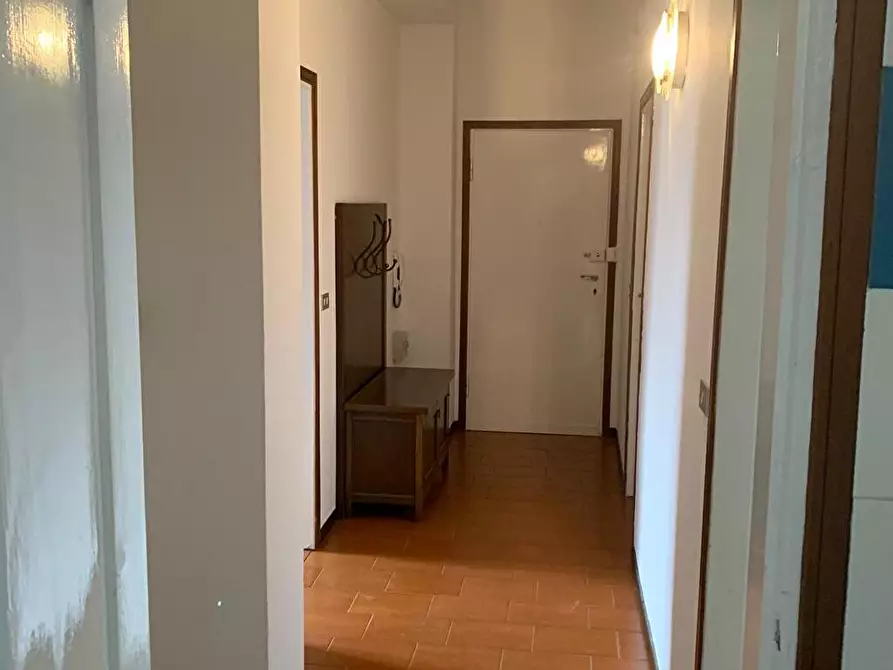 Immagine 5 di Stanza singola in affitto  a Lecco