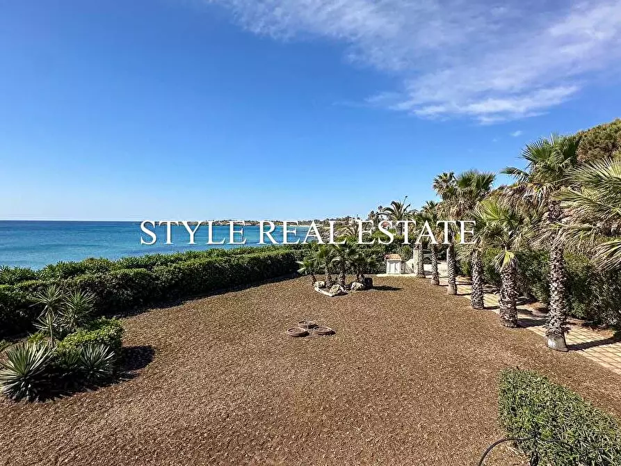 Immagine 18 di Villa in affitto  in Arenella a Siracusa