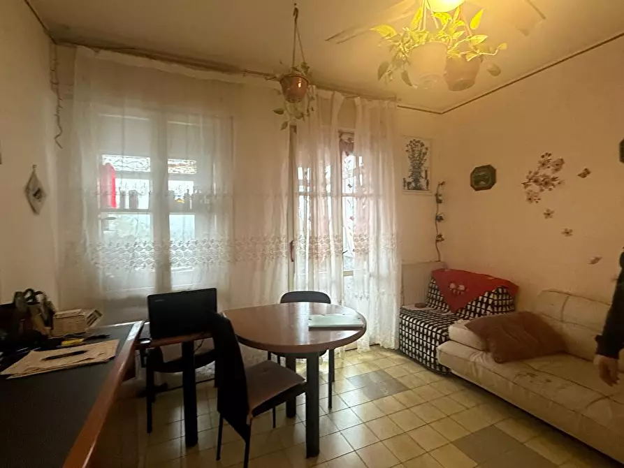 Immagine 1 di Appartamento in vendita  a Reggio Nell'emilia