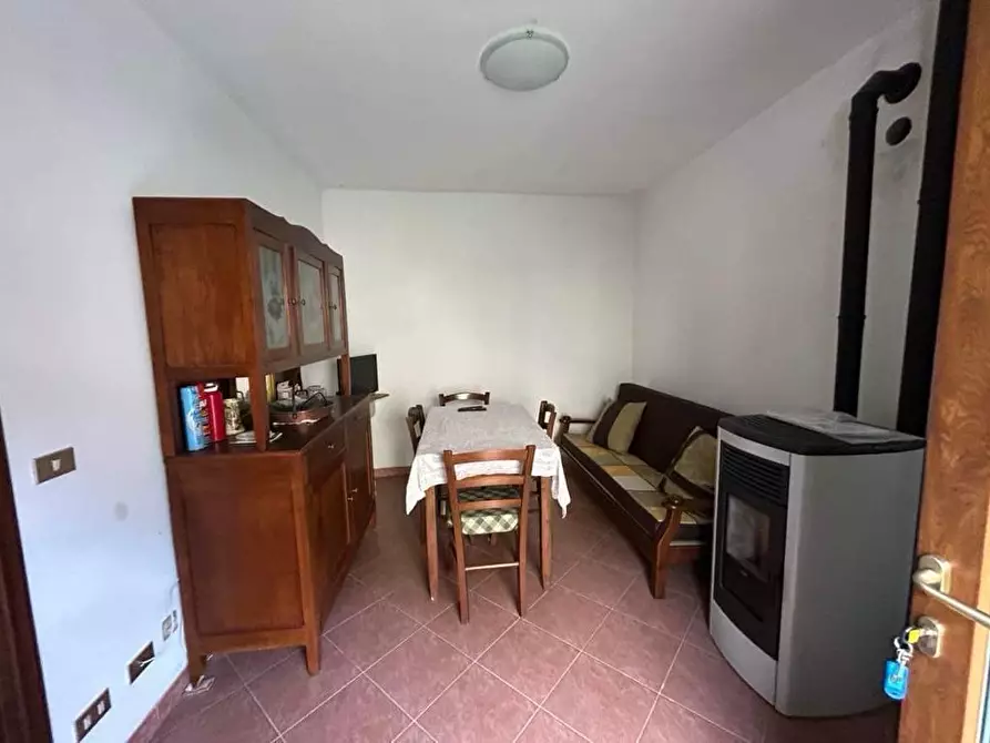 Immagine 2 di Casa di paese in affitto  in Via Roma 13 a Corniglio