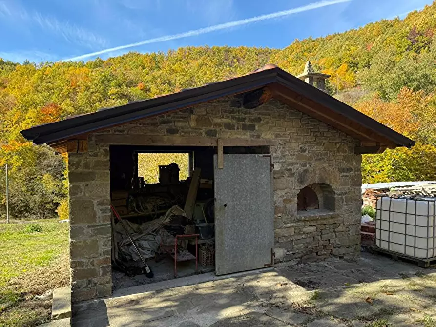 Immagine 10 di Rustico / casale in vendita  a Bardi