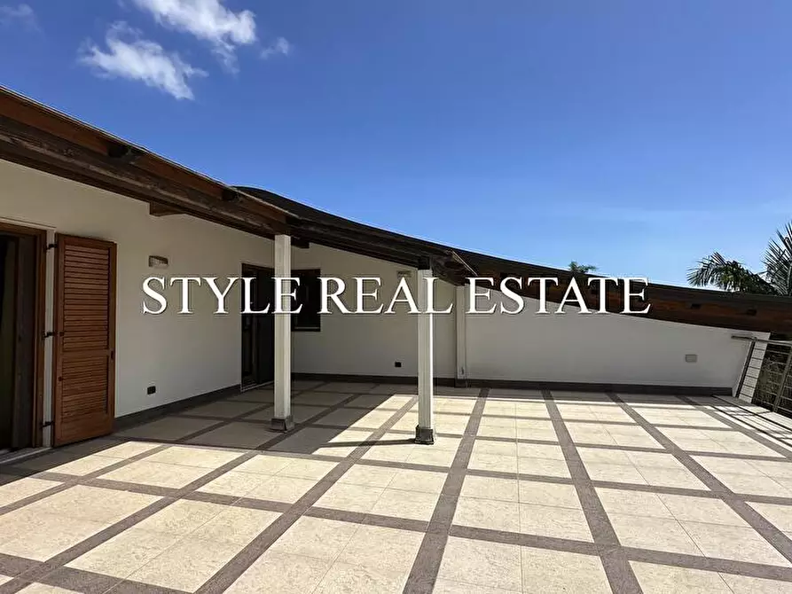 Immagine 22 di Villa in vendita  in via nino consiglio - a Siracusa