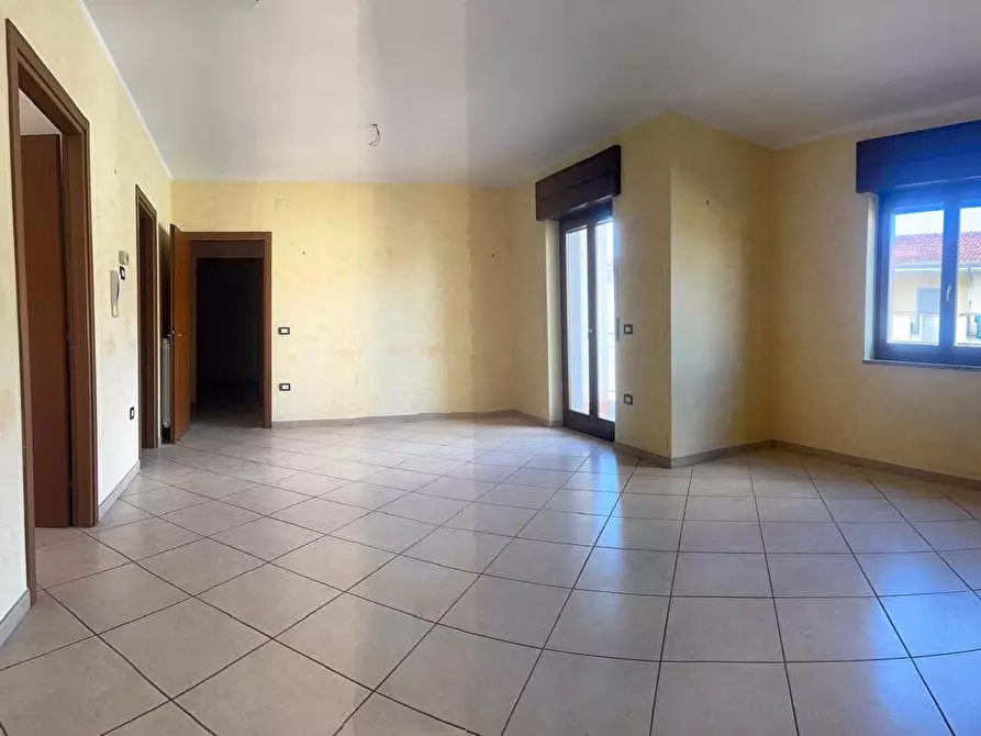 Immagine 11 di Appartamento in vendita  a Dugenta