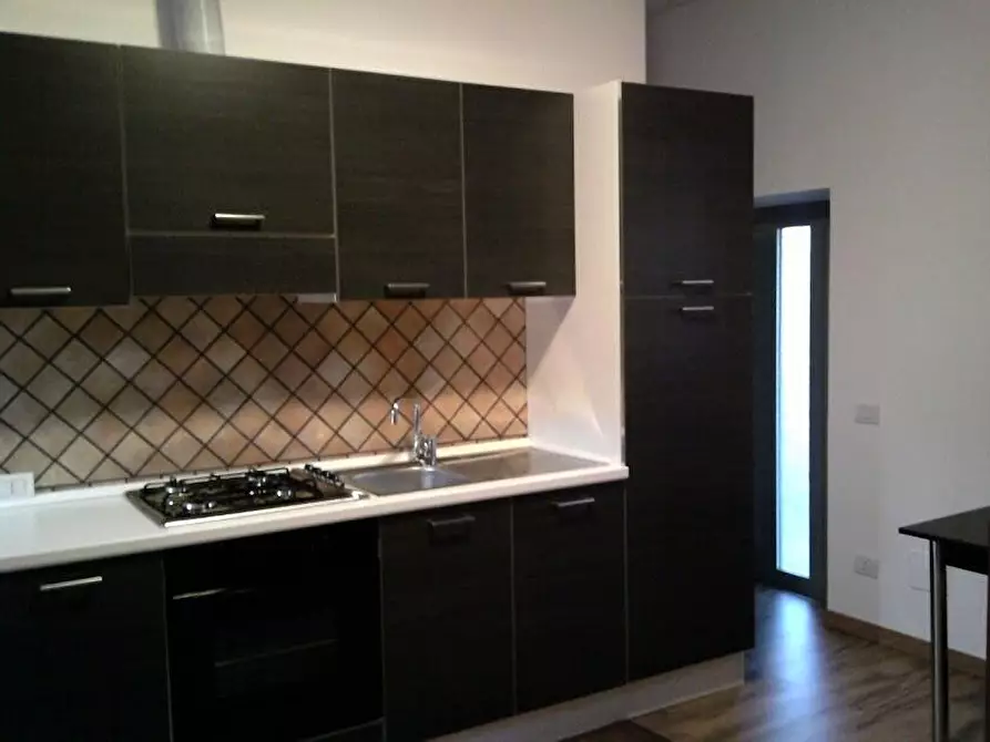 Immagine 1 di Appartamento in affitto  a Ispra