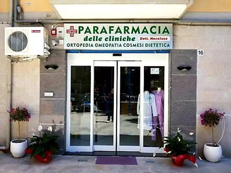 Immagine 12 di Attività commerciale in affitto  in via liborio giuffre 16 a Palermo