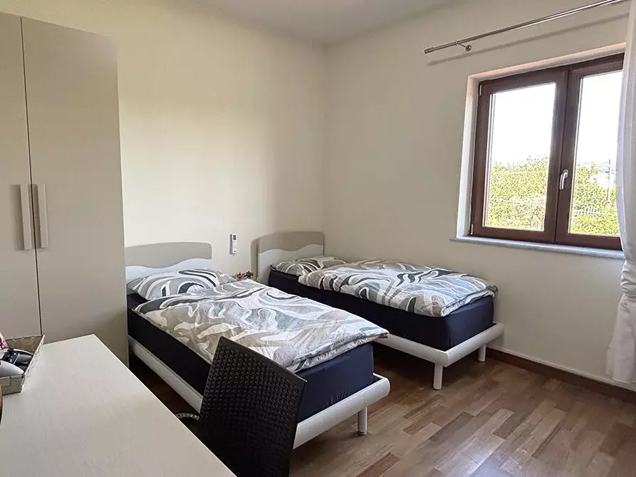Immagine 35 di Villa in vendita  in Via Masseria Vecchia snc a Giugliano In Campania