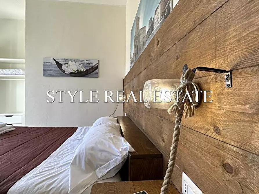 Immagine 14 di Appartamento in vendita  in VIA BAINSIZZA a Siracusa