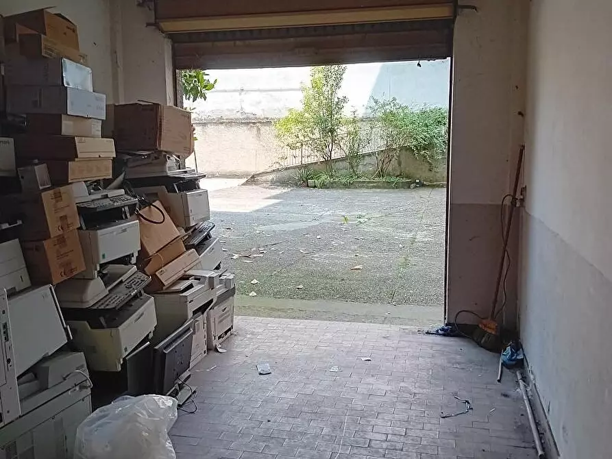 Immagine 3 di Garage in vendita  in via privata Urbino 12 a Milano