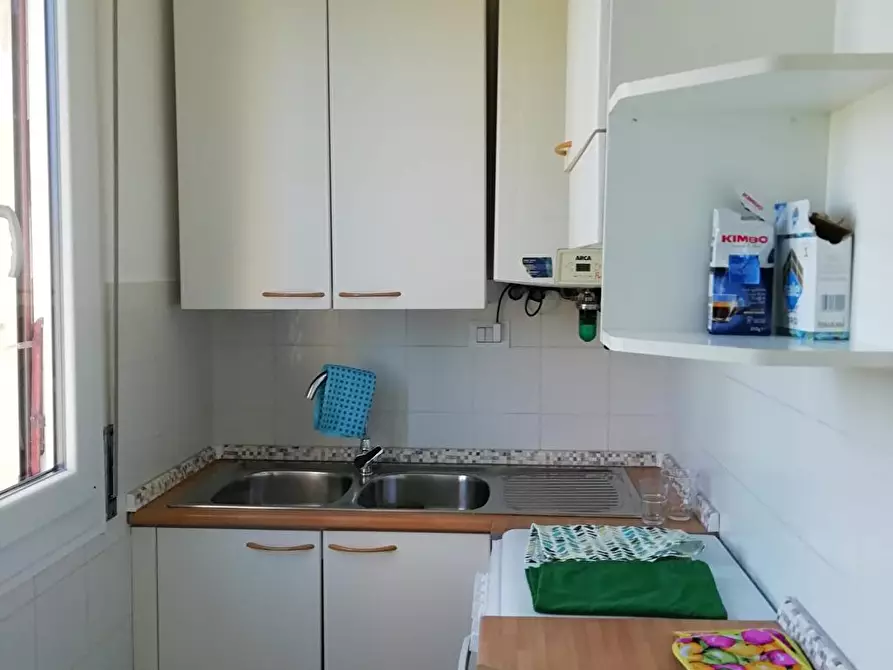 Immagine 8 di Camera in affitto  a Modena