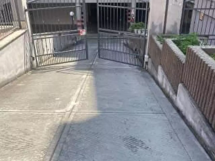 Immagine 2 di Box auto in affitto  in via Piemonte 116 a Aprilia