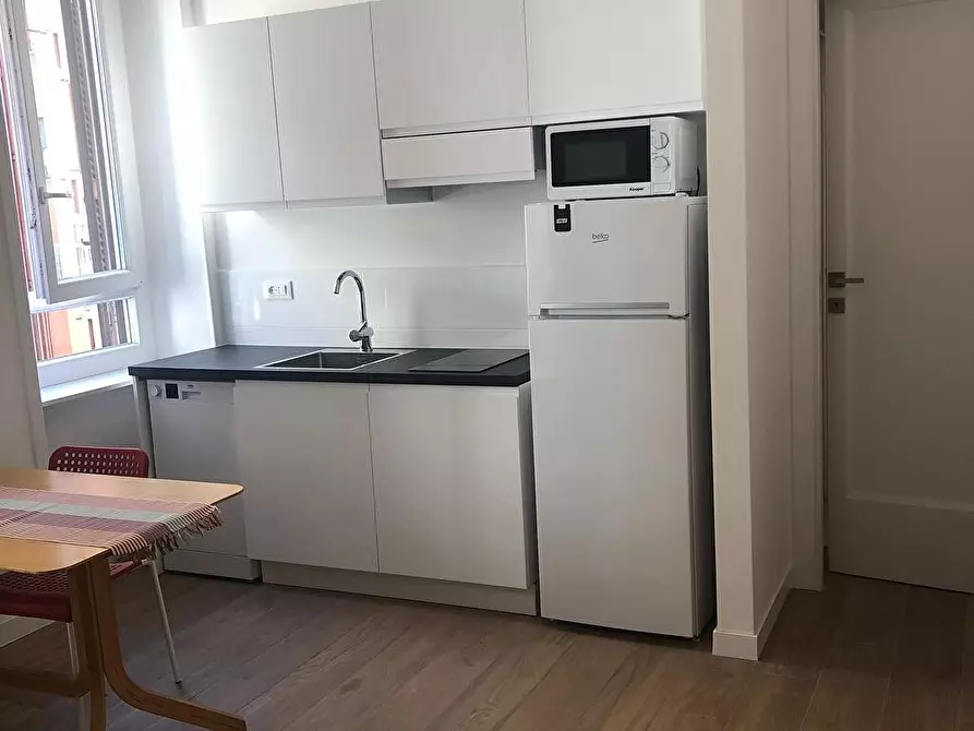 Immagine 5 di Abitazione tipica in affitto  a Roma