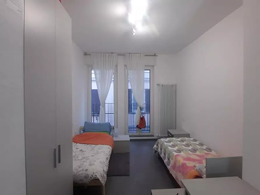 Immagine 4 di Camera condivisa in affitto  a Pavia