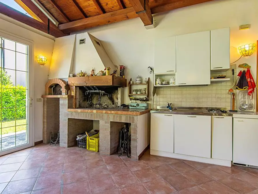 Immagine 30 di Villa in vendita  in Via Ugo Foscolo 9 a Vicenza