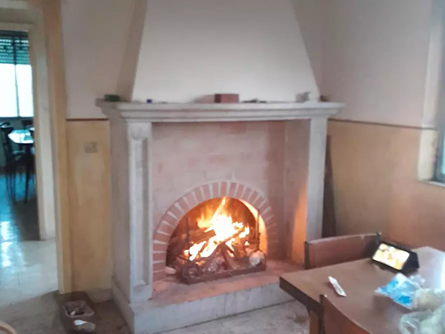 Immagine 13 di Abitazione tipica in vendita  a Todi