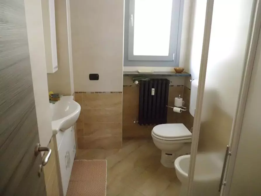 Immagine 6 di Camera in affitto  a Alessandria