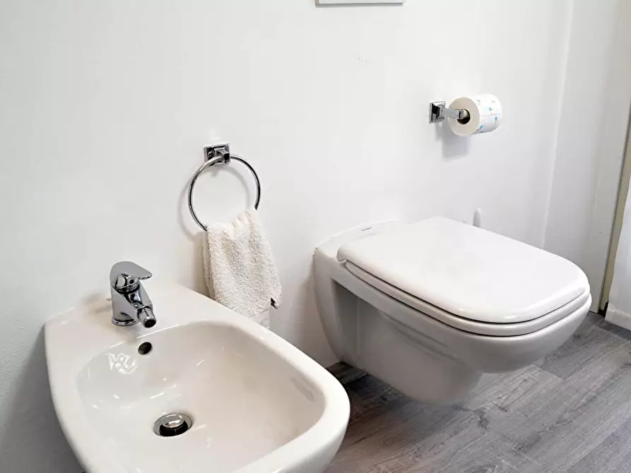 Immagine 12 di Bilocale in vendita  in Via Seminario 34b a Lecco