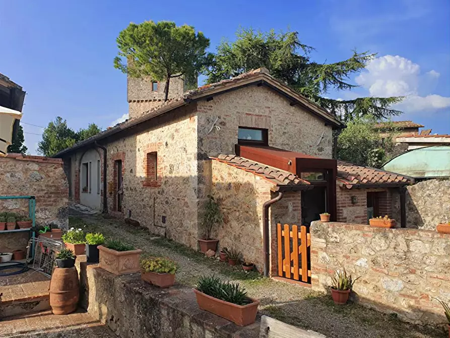 Immagine 9 di Abitazione tipica in affitto  a Monteriggioni