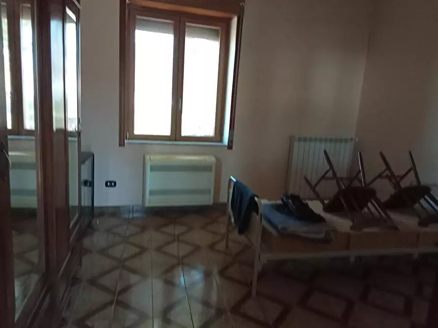 Immagine 4 di Negozio in affitto  in Via Provinciale 1 a San Valentino Torio