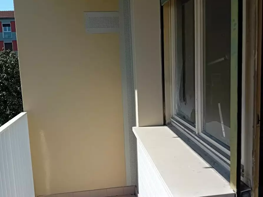 Immagine 3 di Appartamento in vendita  in via Gaetano Salvemni  5 a Milano