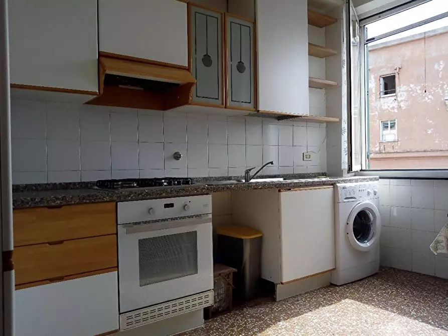 Immagine 4 di Camera in affitto  a Genova