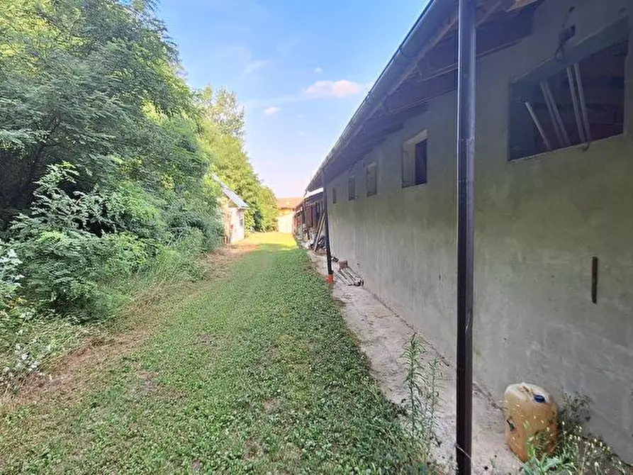 Immagine 6 di Albergo/B&B/Residence in vendita  in frazione sessant 312 a Asti