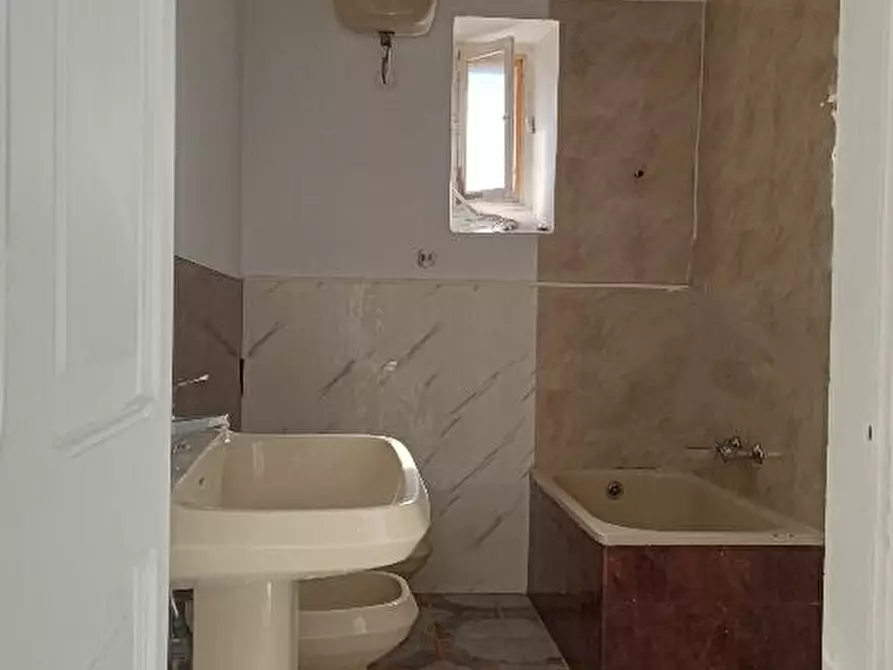 Immagine 11 di Camera in affitto  in Via Parisi  86 a Foggia