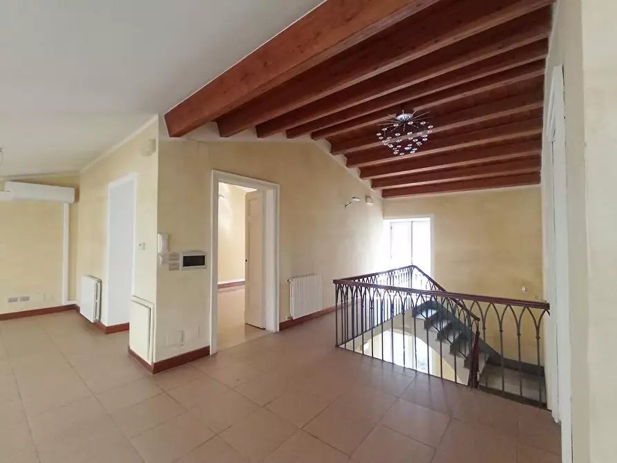 Immagine 24 di Palazzo in affitto  in Via Spano 11 a Sassari