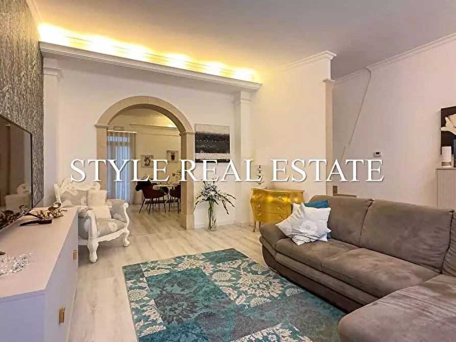 Immagine 1 di Casa indipendente in vendita  in Via Procida - a Canicattini Bagni