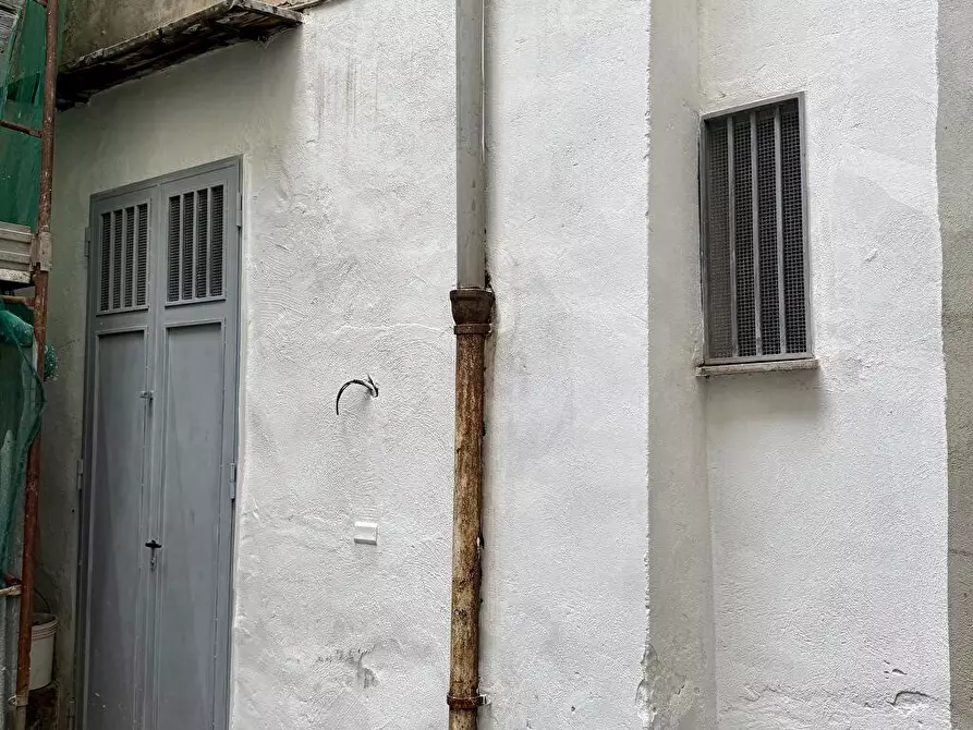 Immagine 9 di Deposito in affitto  in Via Vergini 25 a Napoli