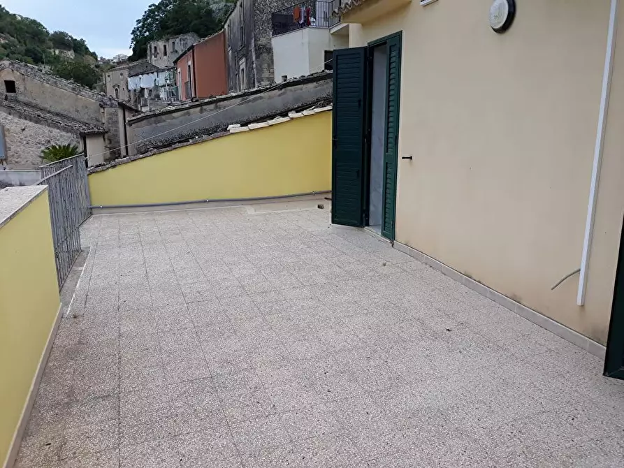 Immagine 5 di Attico in affitto  a Ragusa