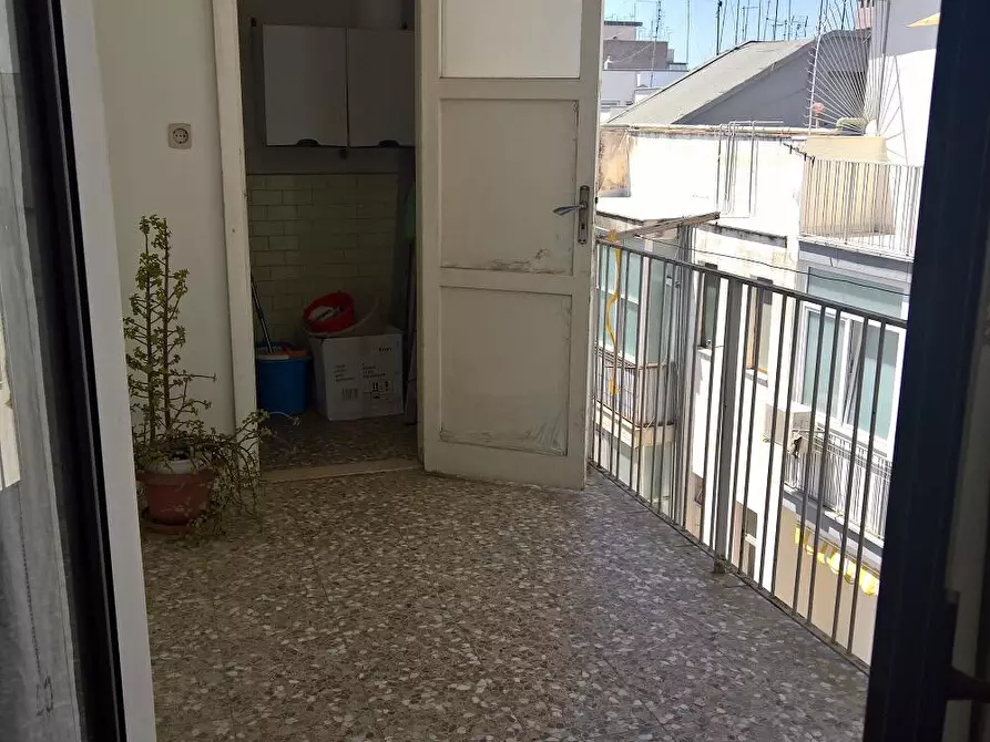 Immagine 13 di Appartamento in affitto  a Taranto