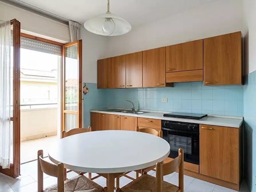 Immagine 5 di Appartamento in vendita  in VIA SALVATORE PINCHERLE 181 a Roma