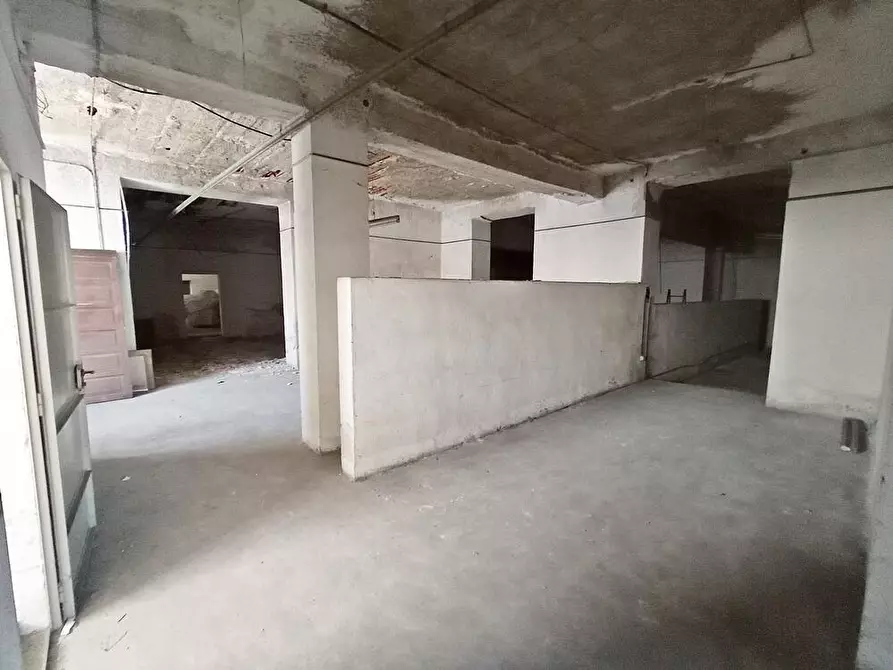 Immagine 7 di Magazzino in vendita  in Viale Porto Torres 2 a Sassari
