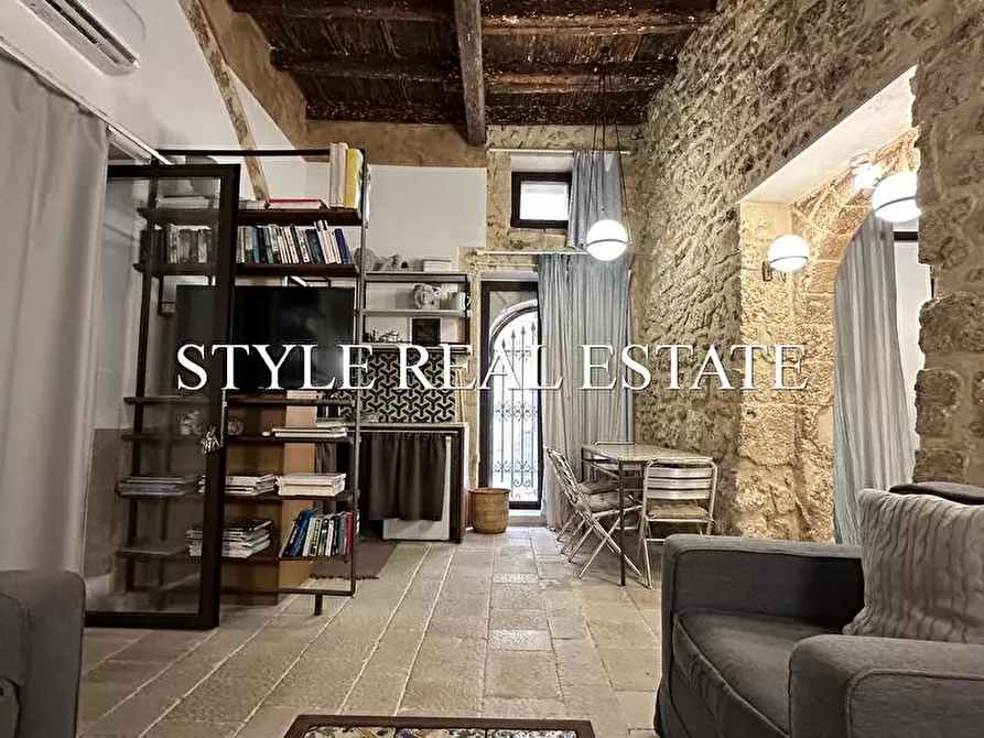 Immagine 7 di Appartamento in vendita  in VIA CASTELLO MANIACE a Siracusa